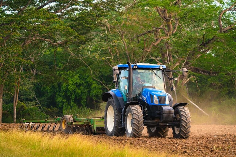 Choosing Reversible Plough: A Comparison between Mounted and Semi-Mounted Types