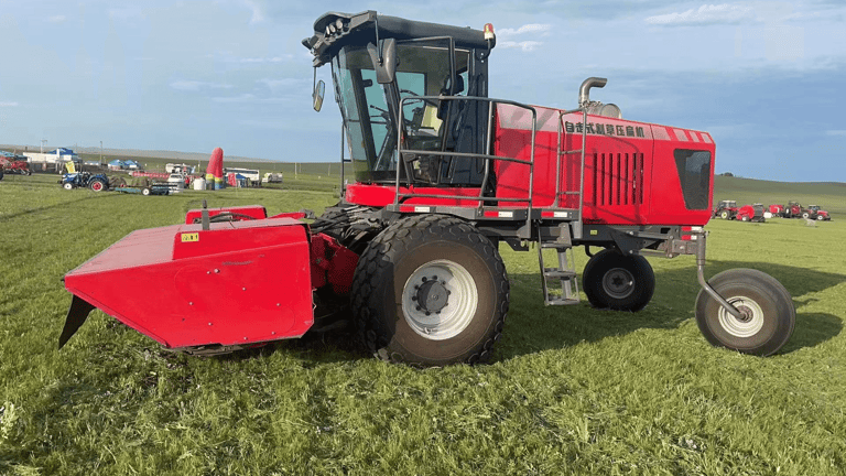 Self-propelled Conditioner Lawn Mower